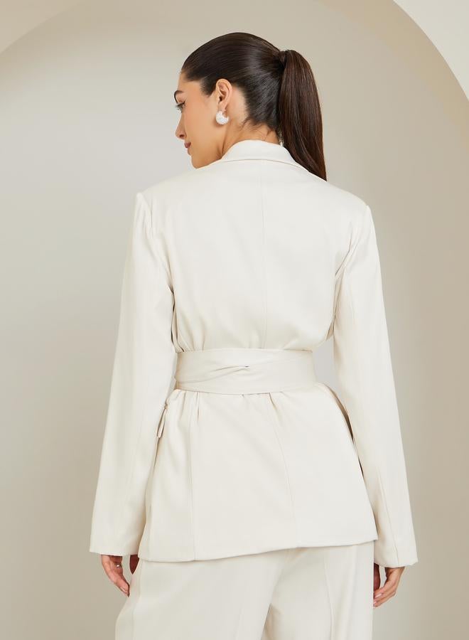 ستايلي بليزر بقصة عادية مع حزام - Image 4